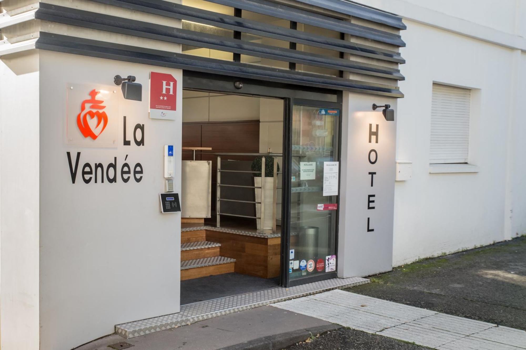 Hotel De La Vendée 2*